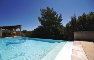 Awesome Home In Joucas With Kitchen - Joucas - 7