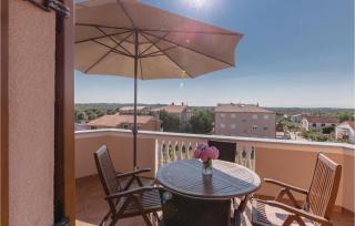 2 Bedroom Amazing Apartment In Pula - 2