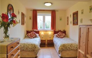 Stunning Home In Saint-Pierre-Sur-Orth - Sillé-le-Guillaume - 8