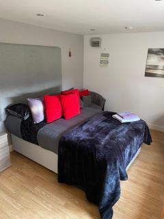 The Glen Guest House 1-bedroom guest house with free parking - Fyfield - 4