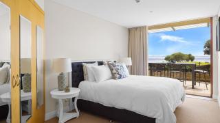 Mariners One 1 at 39 Victoria Parade - 2