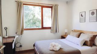 Casa con jardín y cochera ¡A 5 minutos del lago! - Bariloche - 3