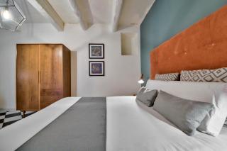 The House in Old Mint Street - 1