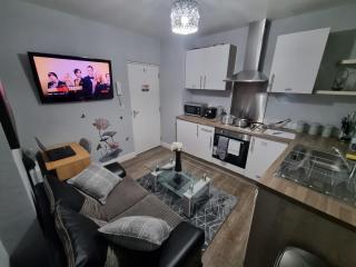 * Well equipped apartment for a relaxing cosy and luxurious fun stay + Free Parking + Free Fast WiFi * - Beeston Hill - 0