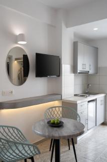 White Lily Suites & Lofts - Adults Only 16 Plus - Perivolos - 6