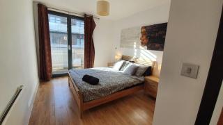 Modern Arcadian Centre Apartment 2 Bed / Balcony - Birmingham - 4