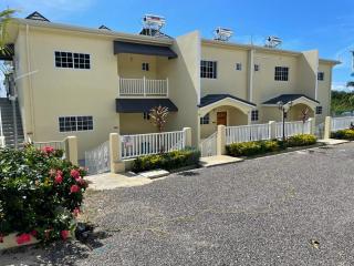 Westmore Beach Villas Limited - Whitehouse - 9