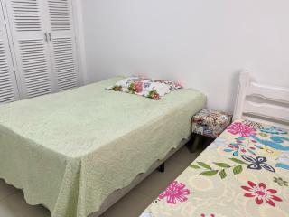 Apartamento 100 metros da praia das Astúrias - Guarujá - 1
