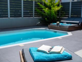 Grey House "by Checkin" - Karteros - 6