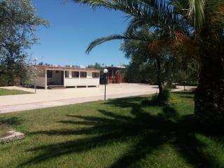 Villa Indipendente Superior "Fanfan" con ampio Giardino e Piscina - Terlizzi - 0