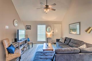 Chic St Simons Island Condo Rental 2 Mi to Ocean! - Jewtown - 0