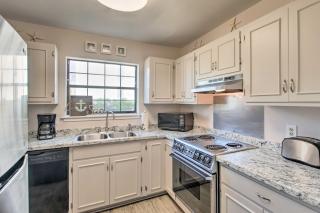 Chic St Simons Island Condo Rental 2 Mi to Ocean! - Jewtown - 9