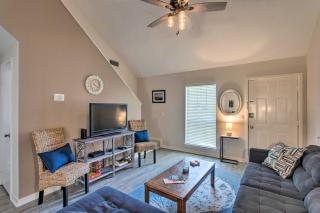 Chic St Simons Island Condo Rental 2 Mi to Ocean! - Jewtown - 7