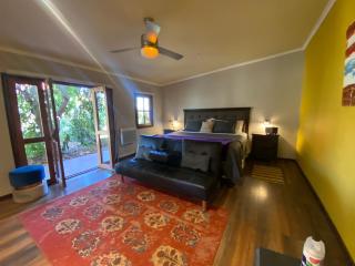 Strip Center Suites by Casona Lo Aguirre - 2