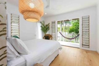 Pandanus Place - with Bicycles - 1