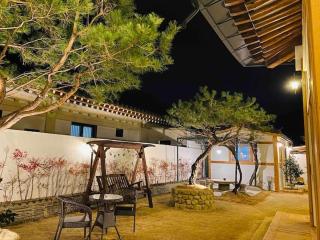 Adam Guesthouse - 9