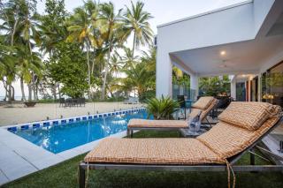 Tenterfield Beachfront Luxury 4 Bedroom Holiday Home - Oak Beach - 4