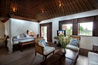 Istana Semer - Balinese Style Private Event Villa, with Large Pool, Gardens and Cook - Near to Canggu & Seminyak - 3