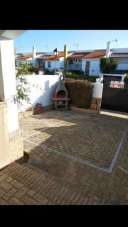 CASA CON TERRAZA, BARBACOA y WIFI PARA 7 PERSONAS - Ayamonte - 1