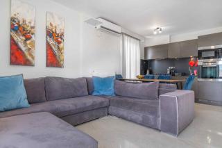 Lis153 by Smart Cozy Suites - Top Floors with Amazing City View - Available 24hr - Atene - 6