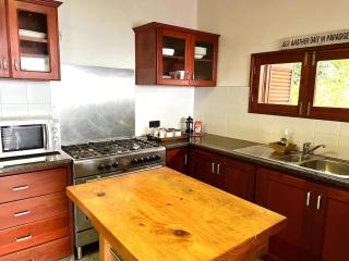 Hilltop South - Villa Bougainville - Takamaka - 6