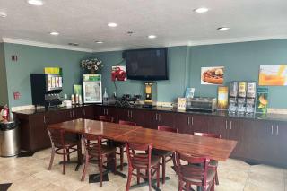 Baymont by Wyndham Willow Park - 7