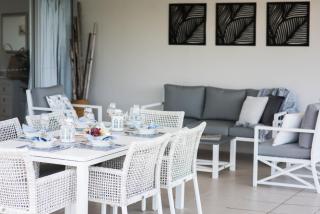 What a View - 2 Bedroom Apartment - Airlie Beach - 2