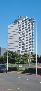 Accommodation Front - Elegant 4 Sleeper with Unbeatable Views - Durban - 4