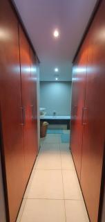 Accommodation Front - Elegant 4 Sleeper with Unbeatable Views - Durban - 1