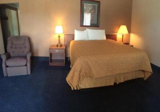 Sunflower Inn & Suites - Garden City - 1