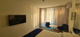 Orbi City Apartment Stare Beach - Batoemi - 5