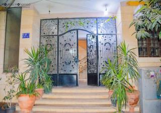Modern 3 Bedroom Apartment Walk to Cafés & Bookstores - Cairo - 6