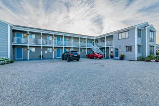 Sandbars Inn - North Truro - 7