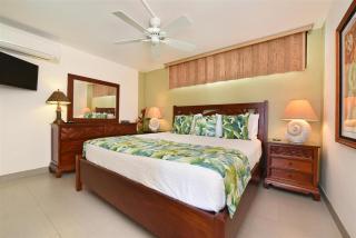 Oceanfront Remodeled-30 Feet to Ocean-Central AC-Highly Sought After - 6