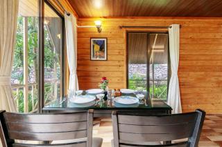 StayVista at Wooden House with Jacuzzi - Wada - 4