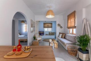 Idalia Stylish Apartment with Hot Tub - 7