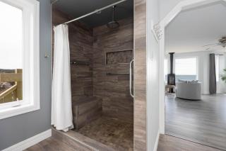 Cliffs Edge Retreat - Bauline East - 3