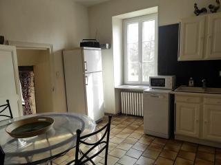 Gîte indépendant au bord de la rivière, cadre historique, pêche, animaux bienvenus, parking privé - FR-1-586-22 - Mareuil-sur-Arnon - 6