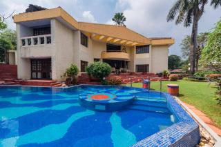 StayVista's Shantam House - Dive into relaxation with a pool and tennis lawn - Lonavala - 0