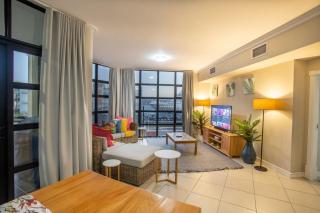Stay at The Point - Triumphant Tropical Tranquility - Durban - 0