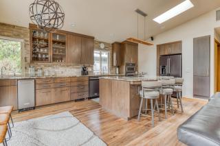 Luxury on the Lake - Lake Oswego - 5