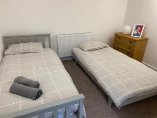 Modern 2 bedroom cottage near Bike Park Wales. - Merthyr Tydfil - 1