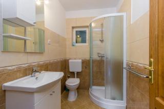 House Brist - 9