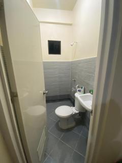 San Jose del monte Bulacan gumaok with aircon unit 1 - 2