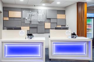 Holiday Inn Express Hotel & Suites Fort Wayne by IHG - Fort Wayne - 1