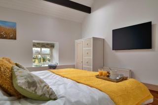 Finest Retreats - Moelis Granary - Luxury Cottage with Hot Tub - Llandrillo - 3