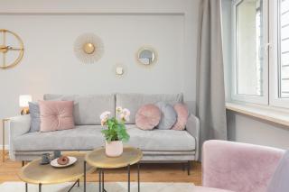 City Center Apartment near the Vistula by Noclegi Renters - Warschau - 5