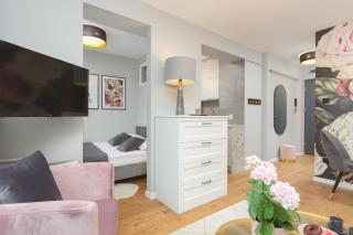 City Center Apartment near the Vistula by Noclegi Renters - Varsavia - 6