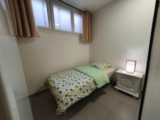 Grand studio Gravelines centre , 5 mn du cnpe et de la plage, absence de chambre privative - Gravelines - 9