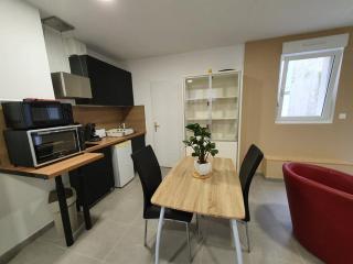 Grand studio Gravelines centre , 5 mn du cnpe et de la plage, absence de chambre privative - Gravelines - 6